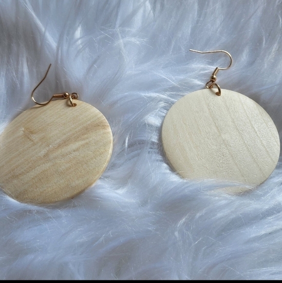 MAMA Wooden Disc Engraved  Earrings ,Mom Gift, Mother's Day - Picture 2 of 2